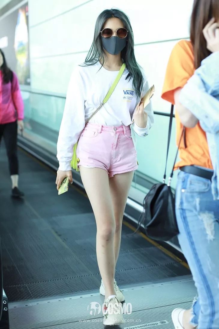 超越妹妹的视频,超越妹妹出道以前照片