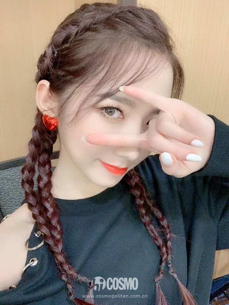 超越妹妹的视频,超越妹妹出道以前照片