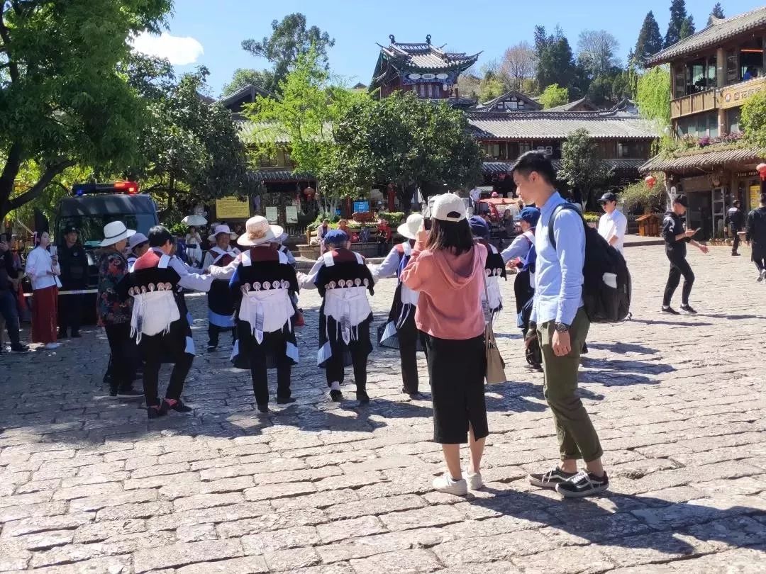 纳西族的东巴纸和东巴文字,丽江神秘东巴文化