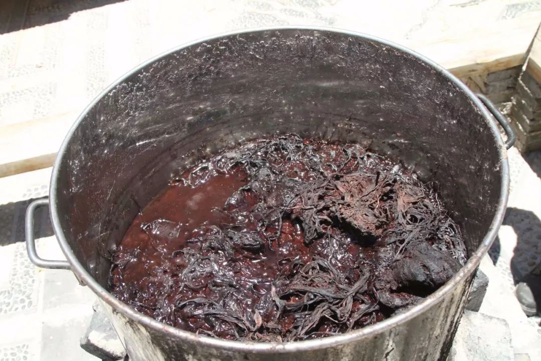 纳西族的东巴纸和东巴文字,丽江神秘东巴文化