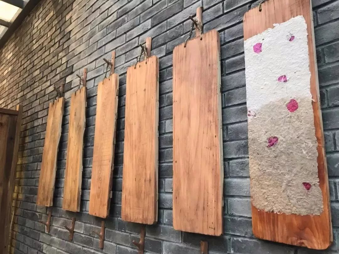 纳西族的东巴纸和东巴文字,丽江神秘东巴文化