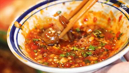 竹架子火锅,有5层高,一筐一筐吃