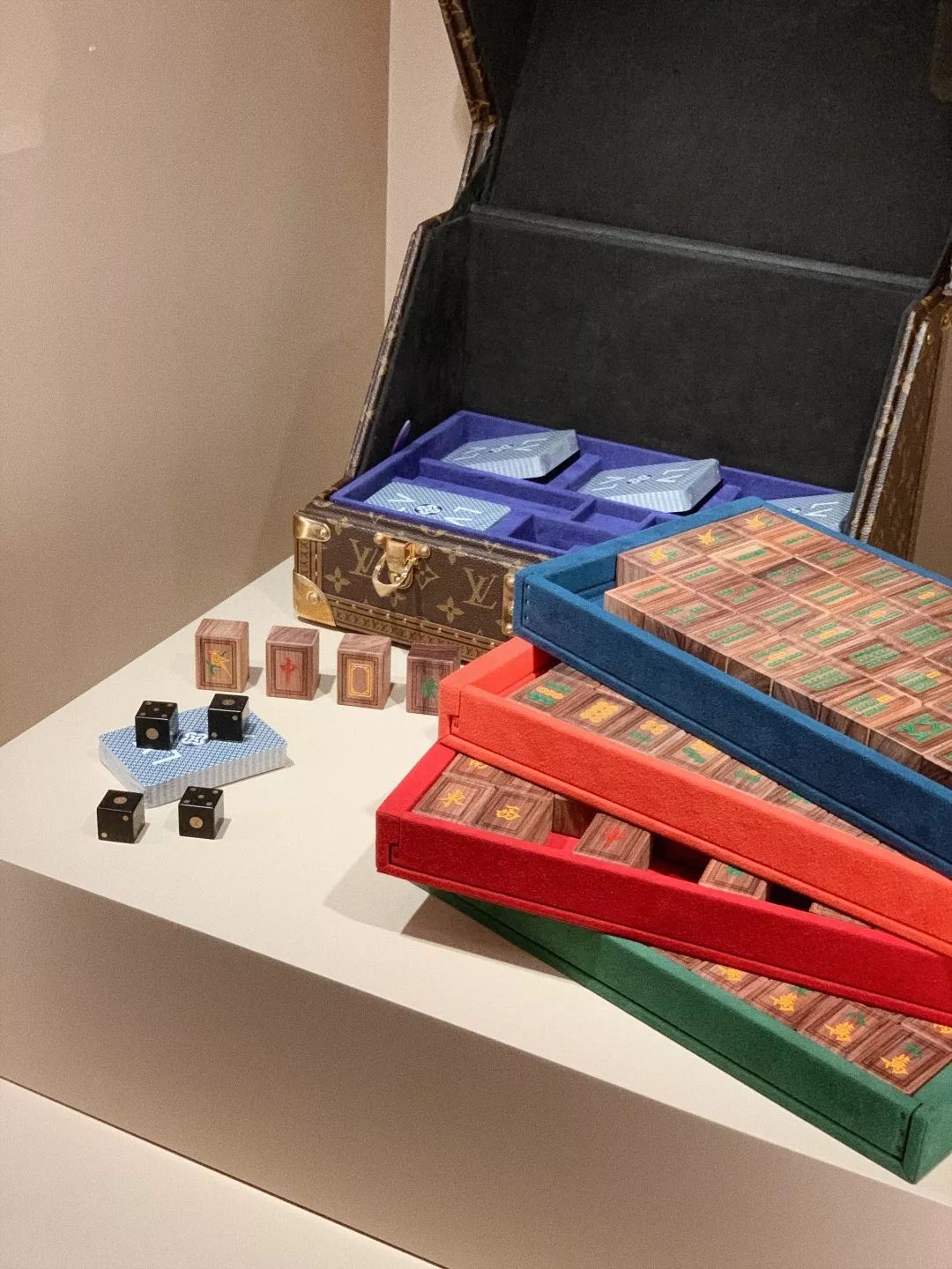 成都看展｜LV竟然出过这么多千奇百怪的箱子
