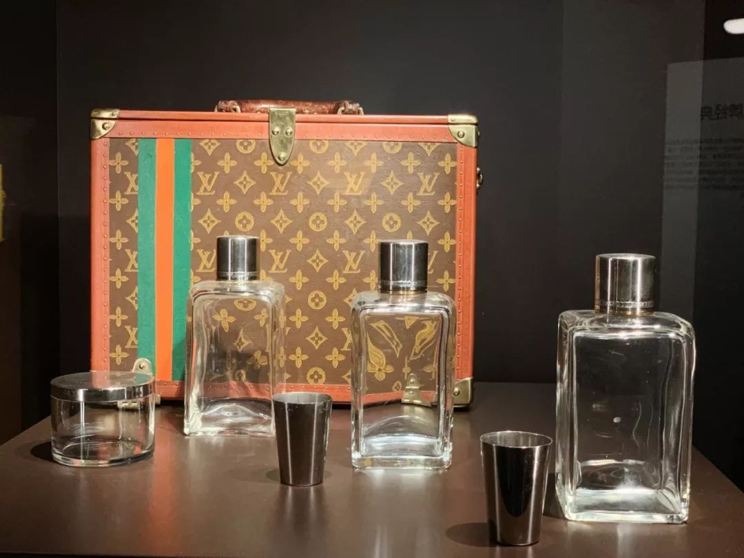 成都看展｜LV竟然出过这么多千奇百怪的箱子