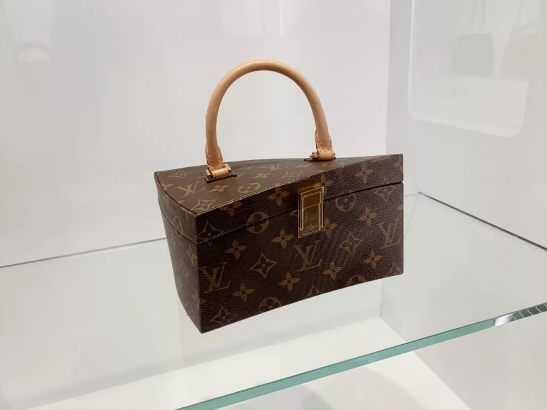成都看展｜LV竟然出过这么多千奇百怪的箱子
