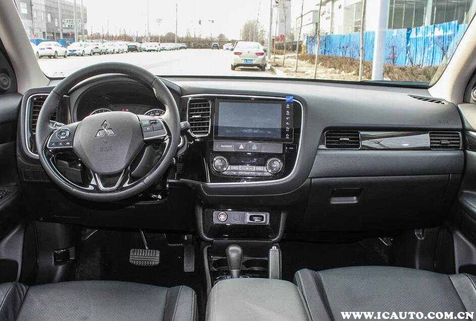 2020款欧蓝德与2021款欧蓝德比较,三菱欧蓝德质量很差吗