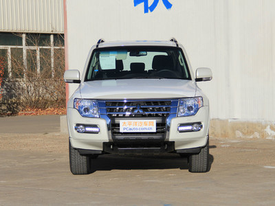 三菱帕杰罗进口油耗,三菱帕杰罗v973.8l中东版油耗