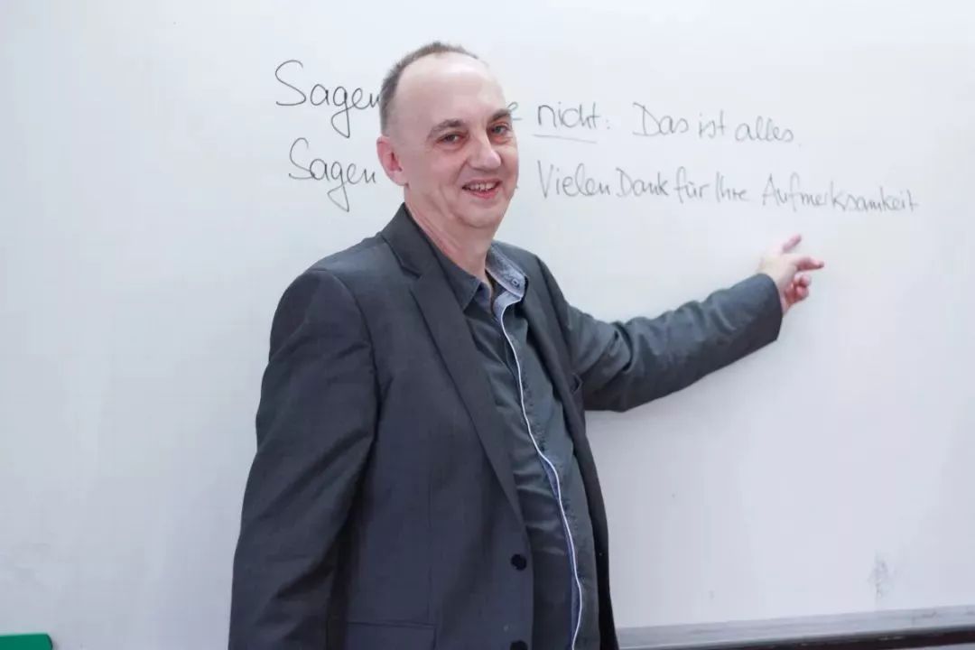 很棒的外教,非常有趣又可爱的外教