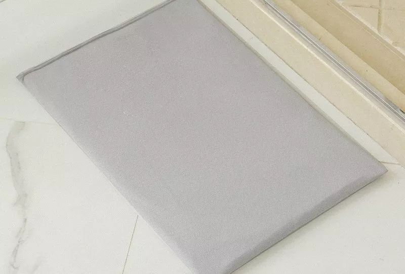 不怕水的浴室防滑地垫,吸水不粘毛地垫