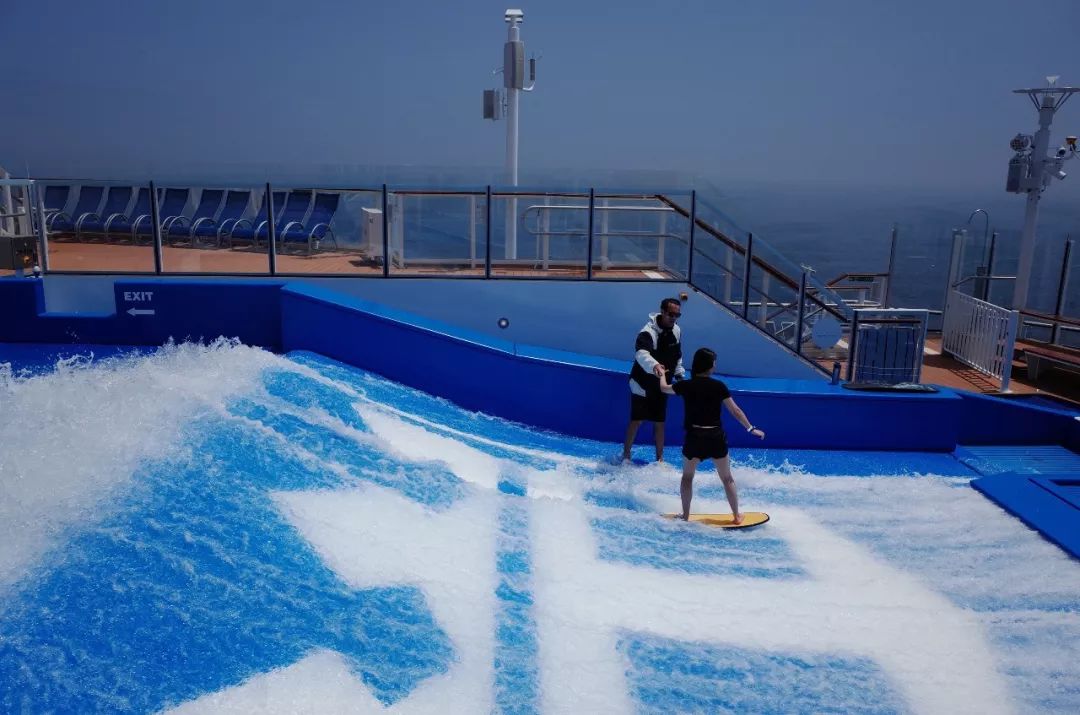 亚洲最大号游轮,亚洲最豪华游轮经过太平洋