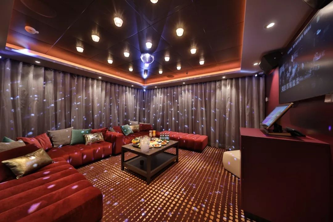 亚洲最大号游轮,亚洲最豪华游轮经过太平洋