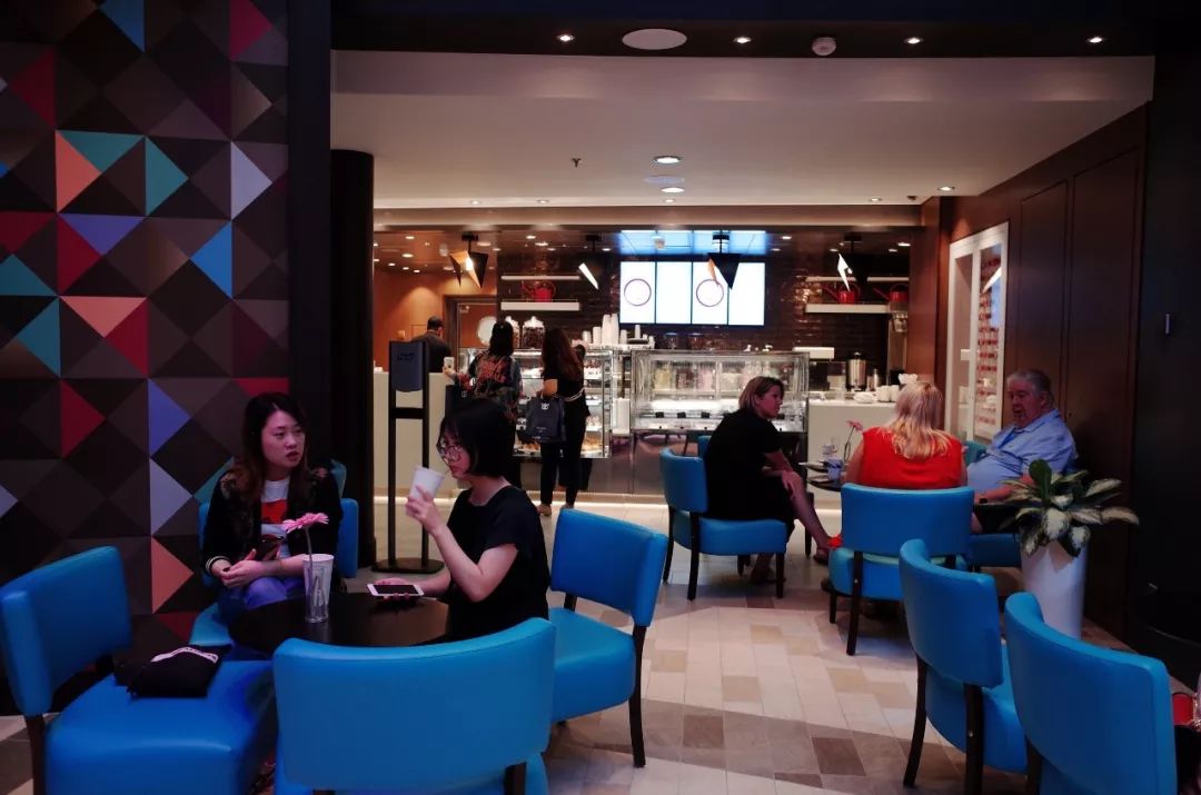 亚洲最大号游轮,亚洲最豪华游轮经过太平洋