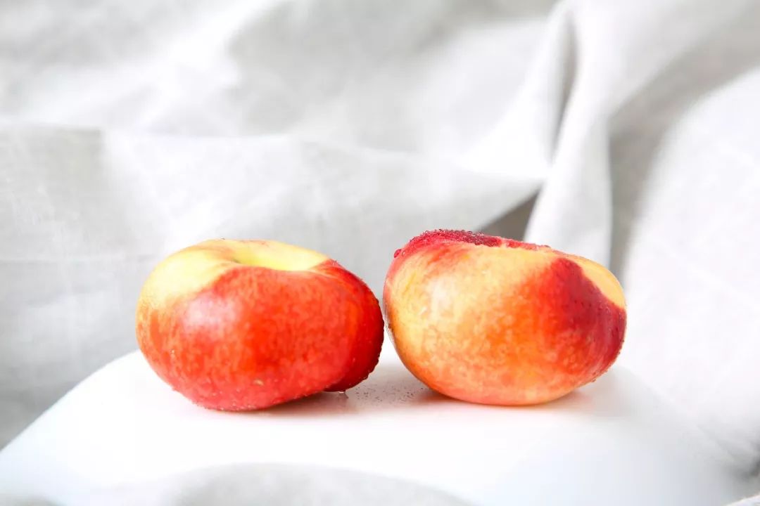 18°甜的人间“仙桃！轻轻一咬，汁水肆意流淌，一口气能吃10个！｜吃货精选