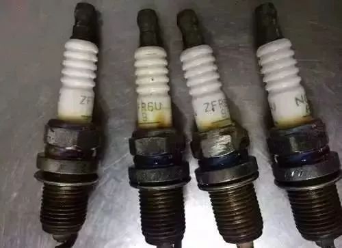 火花塞漏气别忽悠了,火花塞漏气什么症状