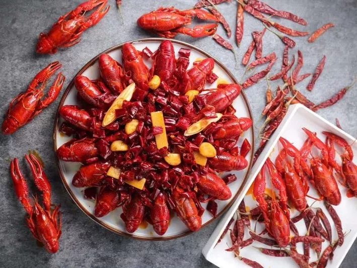 北京胡大簋街小龙虾为什么这么火,胡大小龙虾簋街总店排队现场