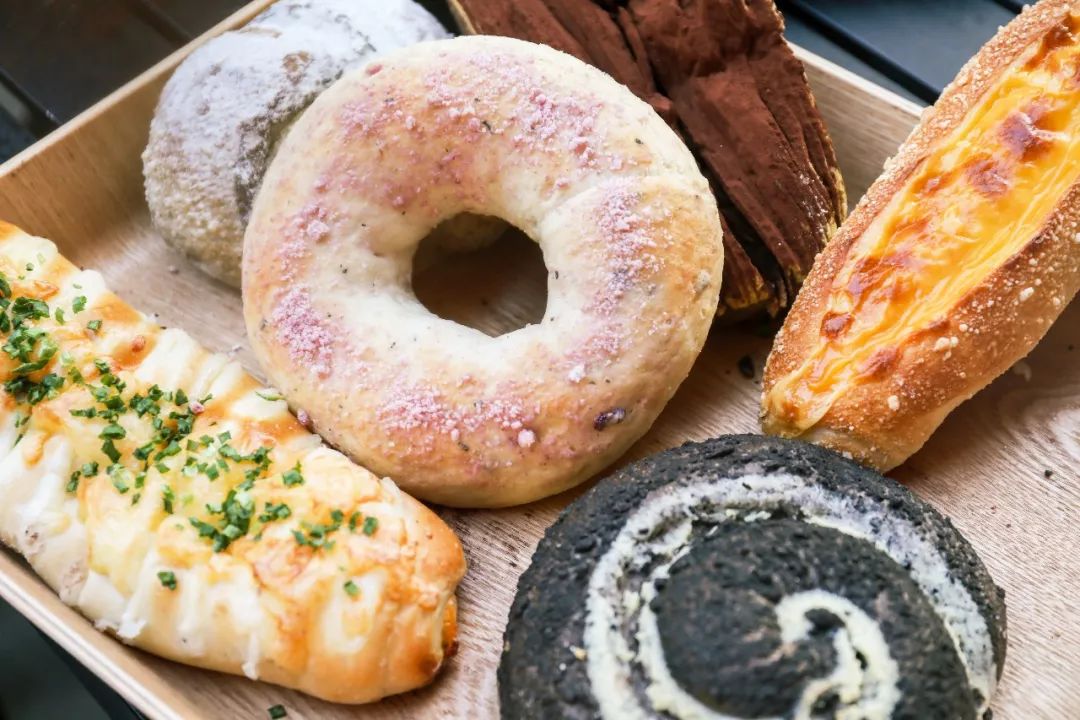 酵墅把奶茶怼到面包里了！这脑洞我服