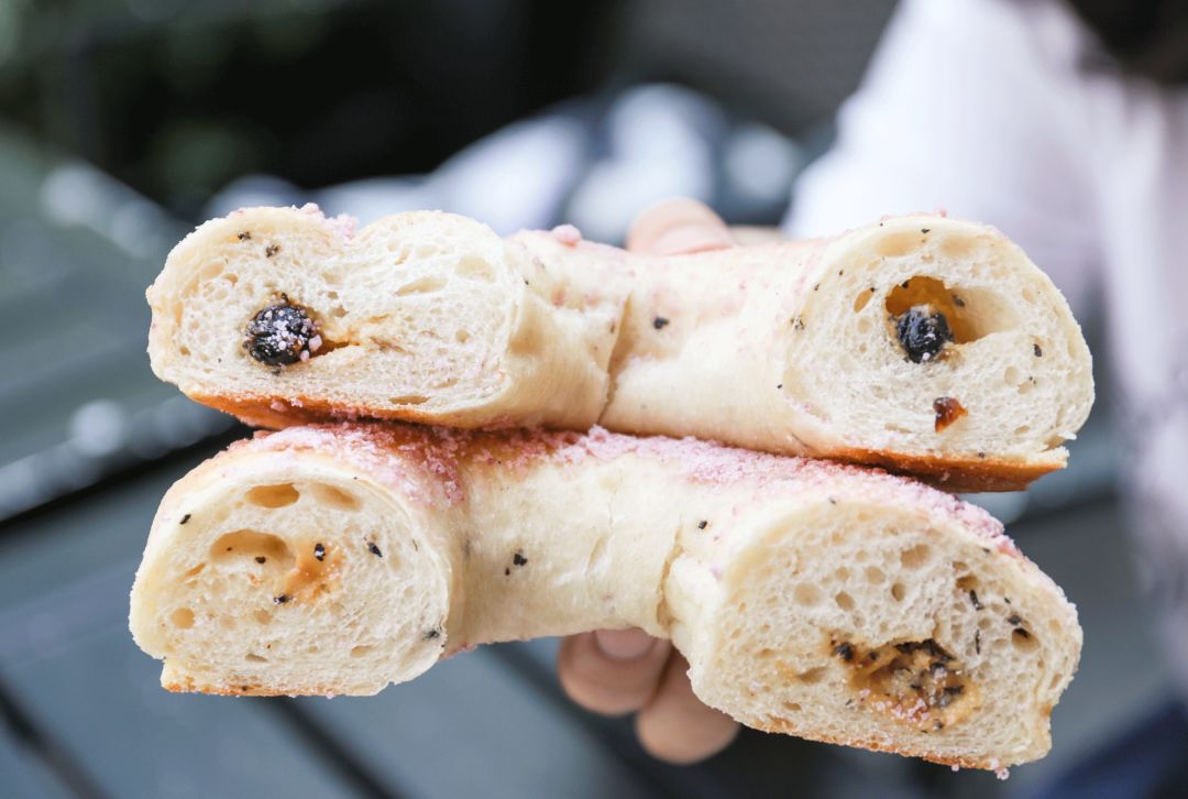 酵墅把奶茶怼到面包里了！这脑洞我服