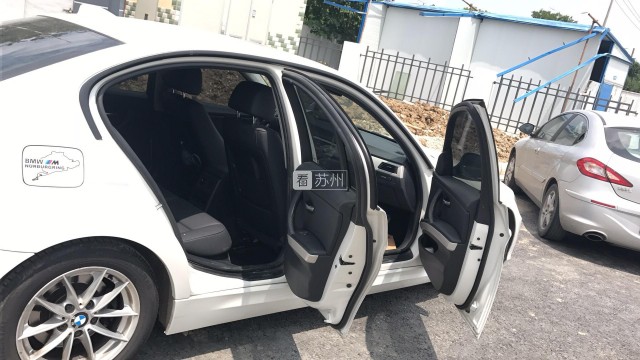 宝马4s店维修要求换门,宝马车门坏了要修还是换