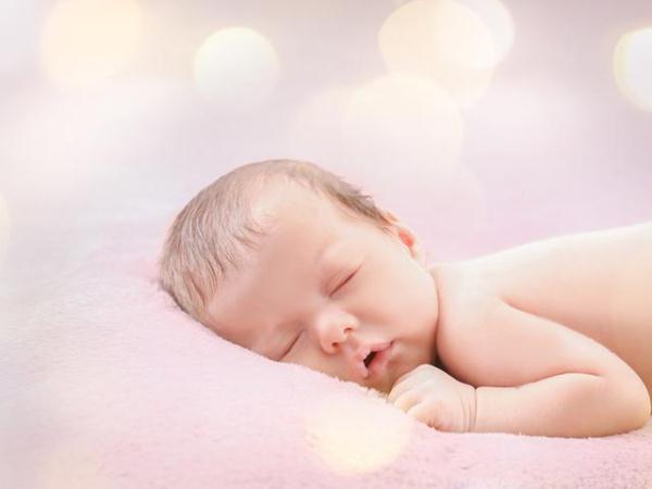 孩子睡觉一直出汗是什么原因,6个月的宝宝睡觉爱出汗正常吗