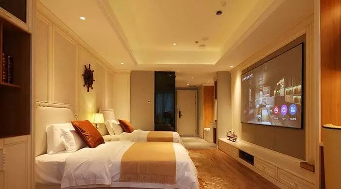 「长隆玩水季」¥84起畅玩长隆水上乐园,女士票/中高考生票/夜场票任你挑!还有电影主题智能民宿,轻松玩转长隆