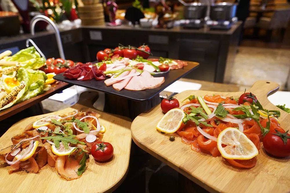 富力洲际酒店海鲜自助帝王蟹,海景洲际酒店262元自助午餐