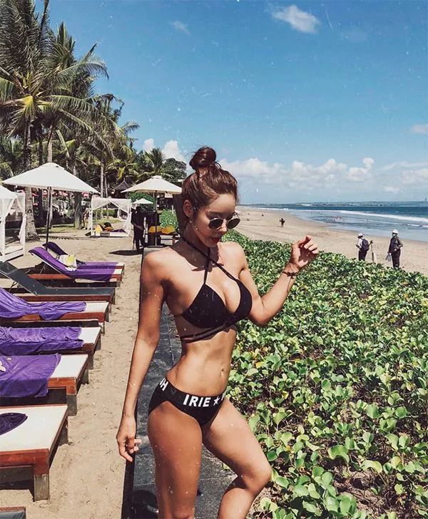 42岁翘臀“老阿姨”迷倒小16岁男友：年龄从来都不是借口