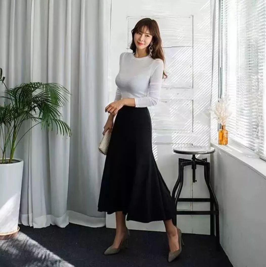 42岁翘臀“老阿姨”迷倒小16岁男友：年龄从来都不是借口