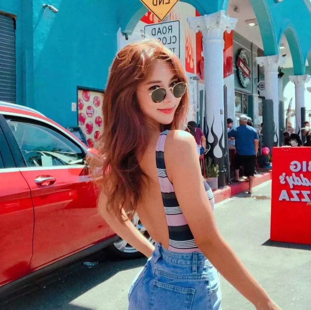 42岁翘臀“老阿姨”迷倒小16岁男友：年龄从来都不是借口