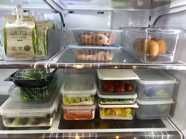 42岁翘臀“老阿姨”迷倒小16岁男友：年龄从来都不是借口