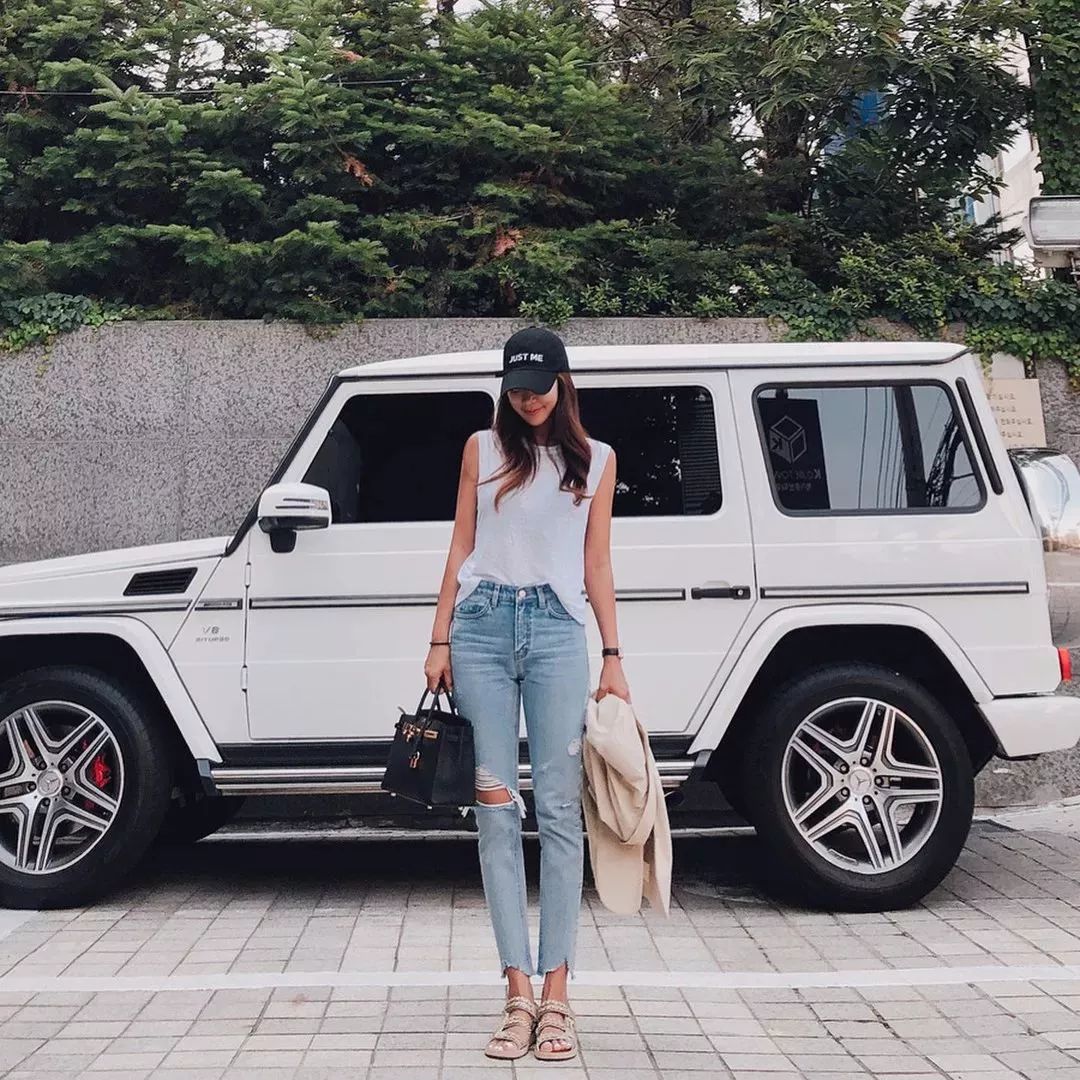 42岁翘臀“老阿姨”迷倒小16岁男友：年龄从来都不是借口