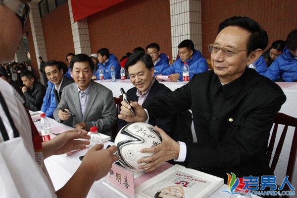 力帆摩托创始人尹明善简历,力帆汽车创始人尹明善的简历