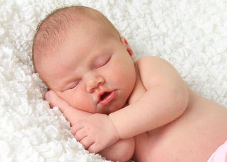 属虎人名字里带佳字合适吗,属虎女名字带什么字好