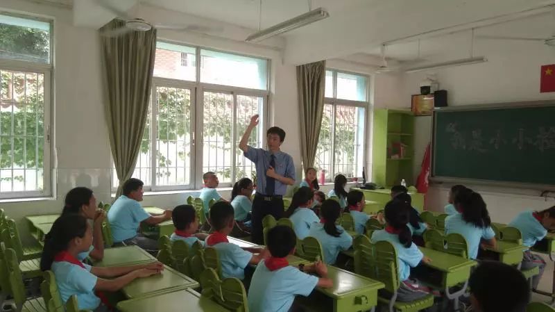 父亲节传承一份荣耀,父亲节用爱守护我成长