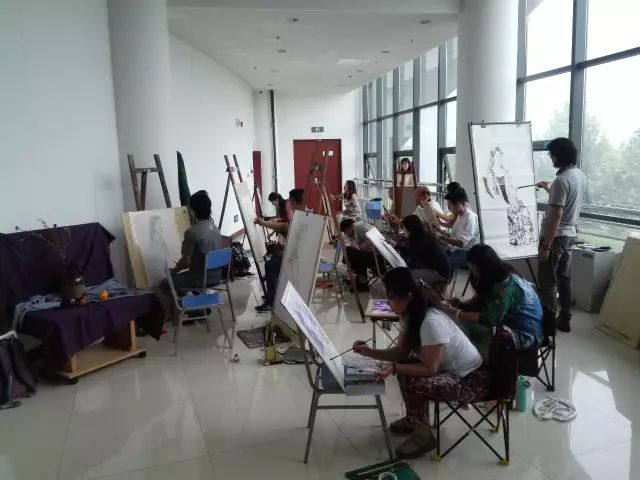 瀹夋嘲鑹烘湳鍩硅瀛︽牎浼樻儬,瀹夋嘲鑹烘湳鍩硅瀛︽牎浼樻儬鍥㈣喘