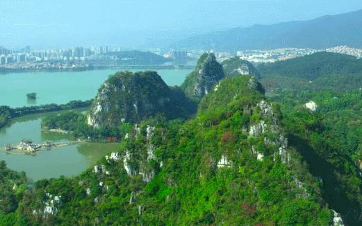 上海国际电影节汇集众多影展精粹,上海国际电影节首次推出露天展映