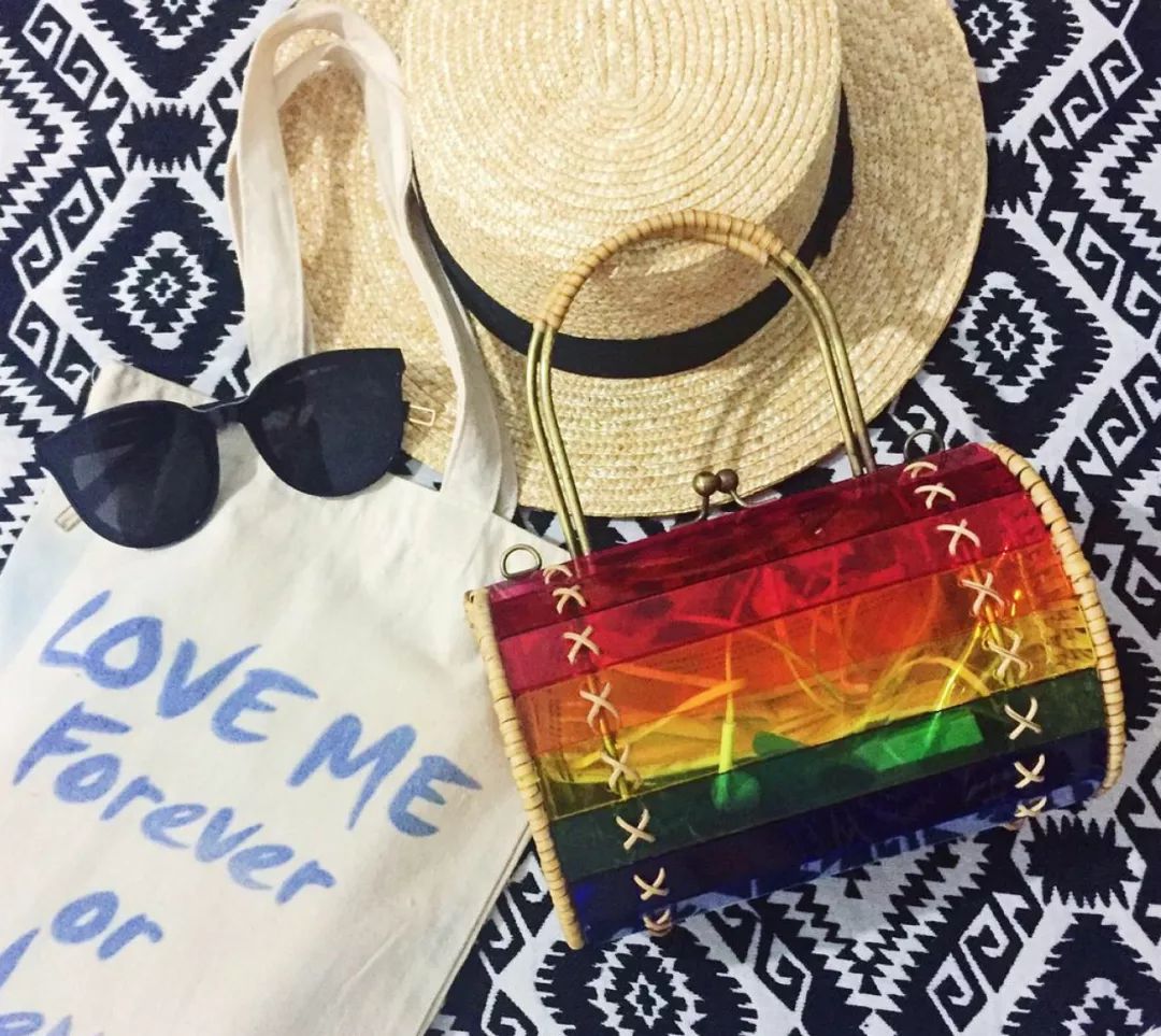 不是菜篮子不好看，这50款明星潮人都爱的草编包，才没有过时