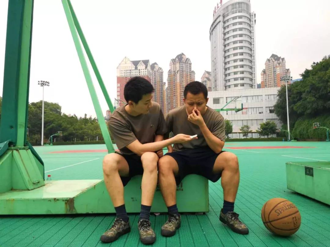 医生流鼻血的视频,医生流鼻血视频