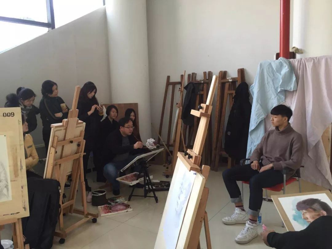 瀹夋嘲鑹烘湳鍩硅瀛︽牎浼樻儬,瀹夋嘲鑹烘湳鍩硅瀛︽牎浼樻儬鍥㈣喘