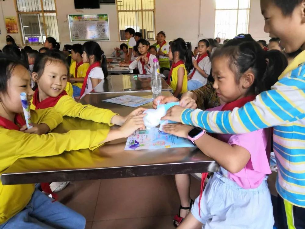 《小溪流》走进株洲三搭桥小学，让快乐阅读的种子撒遍三湘大地