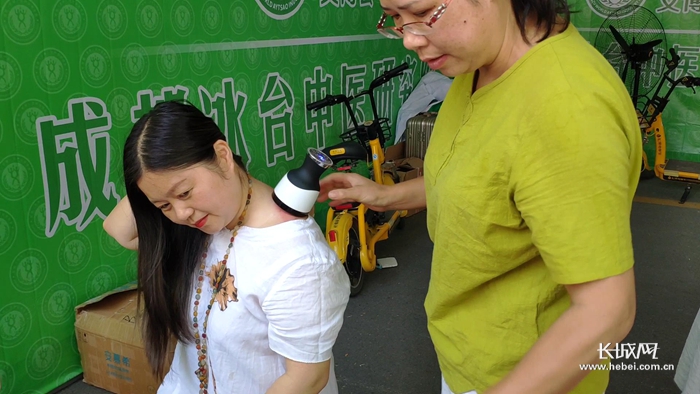 艾草能做什么来这里开开眼彭祖(世界)艾产业博览会在馆陶召开