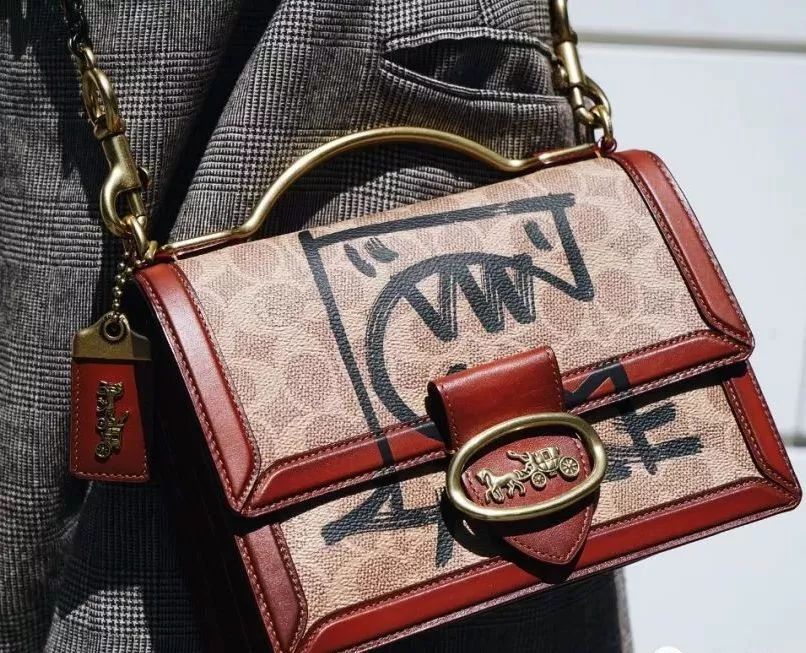 coach恐龙变身,fashion艺术家