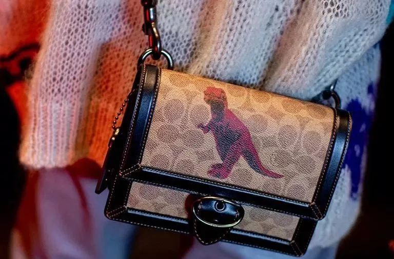 coach恐龙变身,fashion艺术家