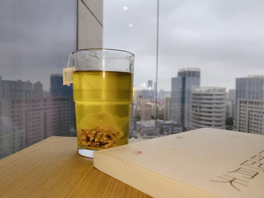 漂亮女人会花钱的语录,女人敢花钱的图片