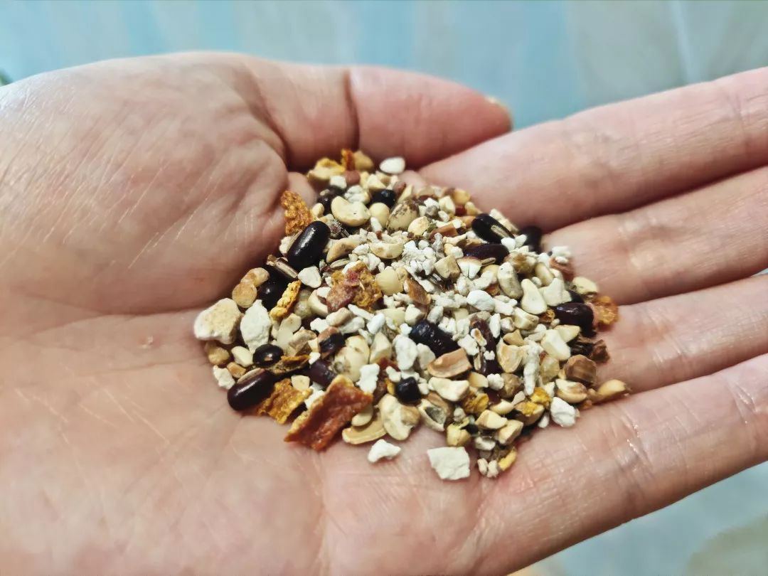 漂亮女人会花钱的语录,女人敢花钱的图片