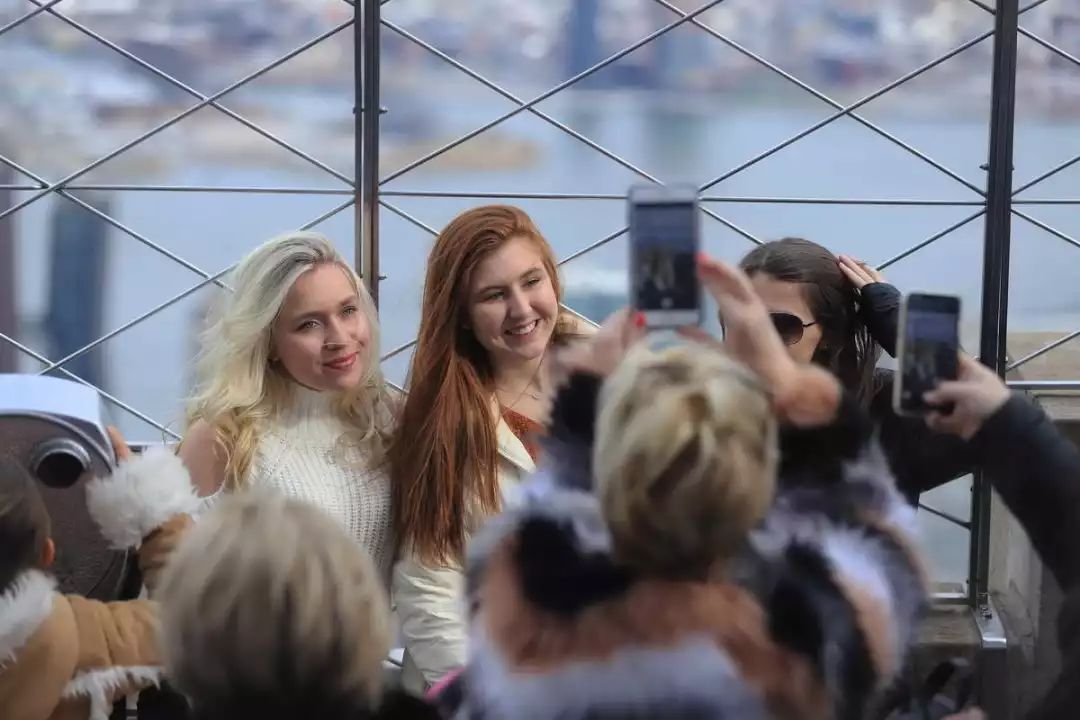 体验19个小时飞机,体验时间最长的航班