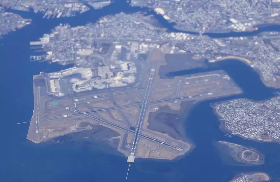 体验19个小时飞机,体验时间最长的航班