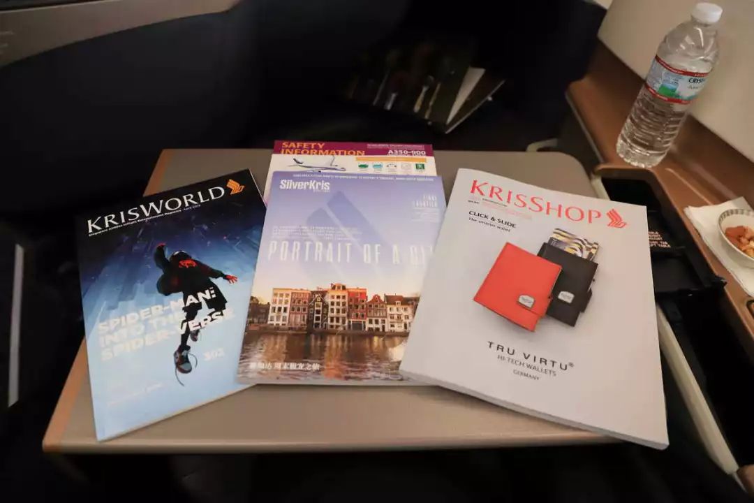 体验19个小时飞机,体验时间最长的航班