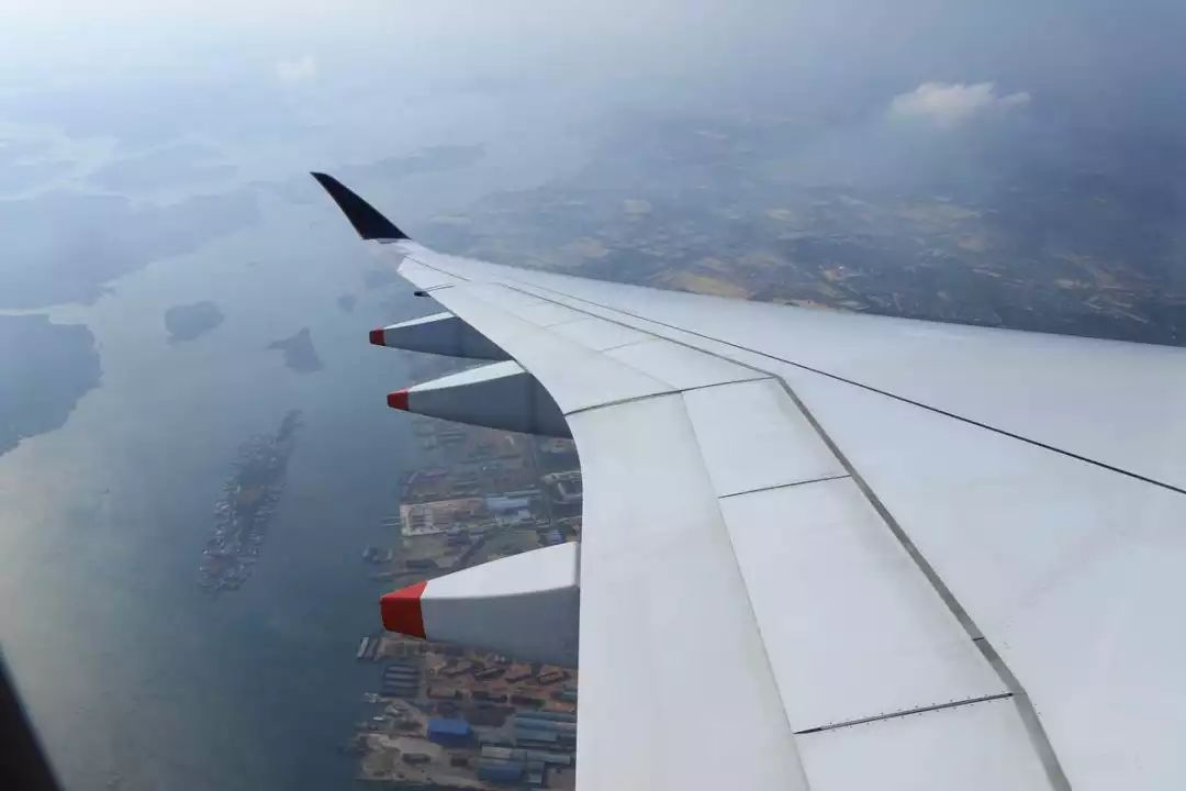 体验19个小时飞机,体验时间最长的航班