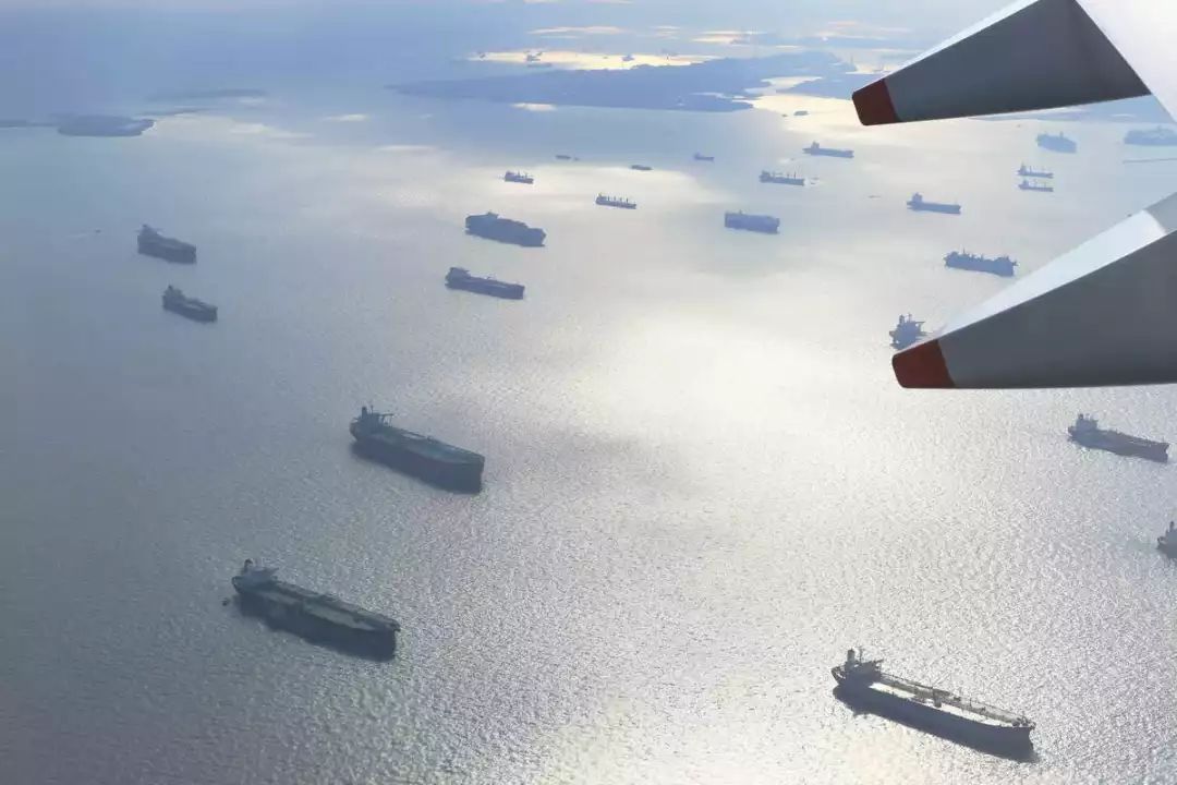 体验19个小时飞机,体验时间最长的航班