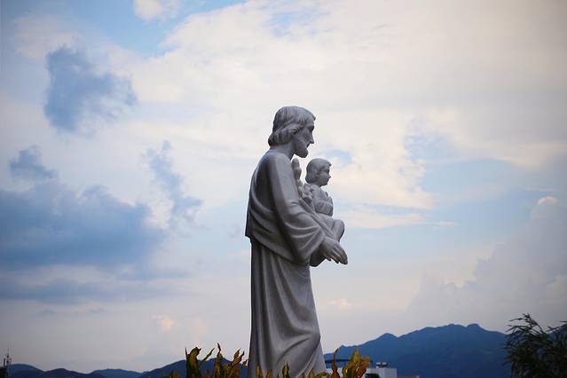 越南旅游芽庄和岘港对比,越南芽庄和河内